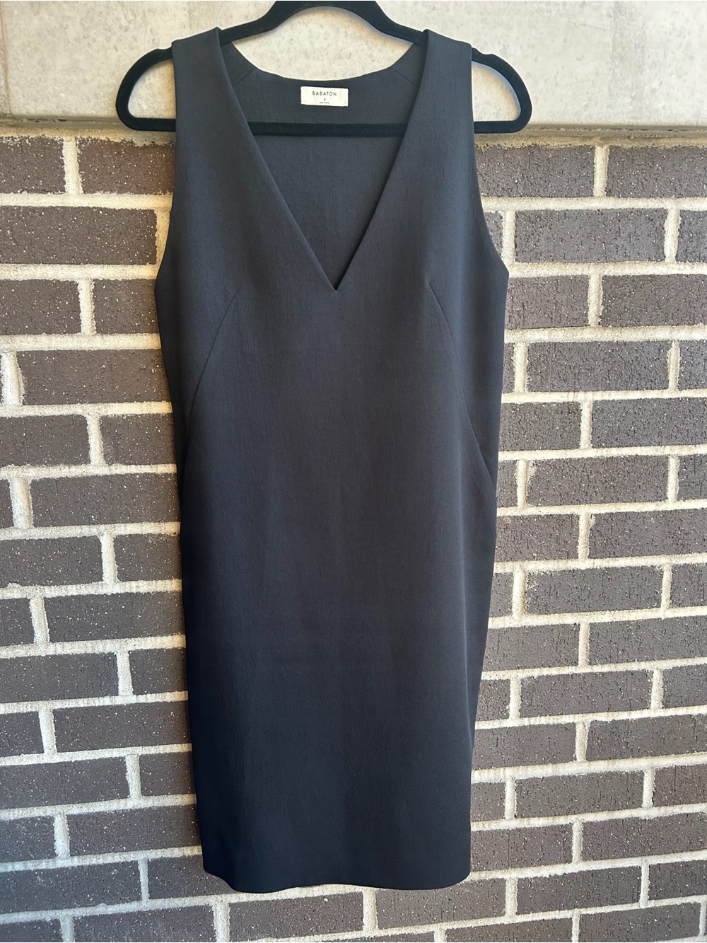 Aritzia Babaton Black V-Neck Midi Sheath Dress / Size 8